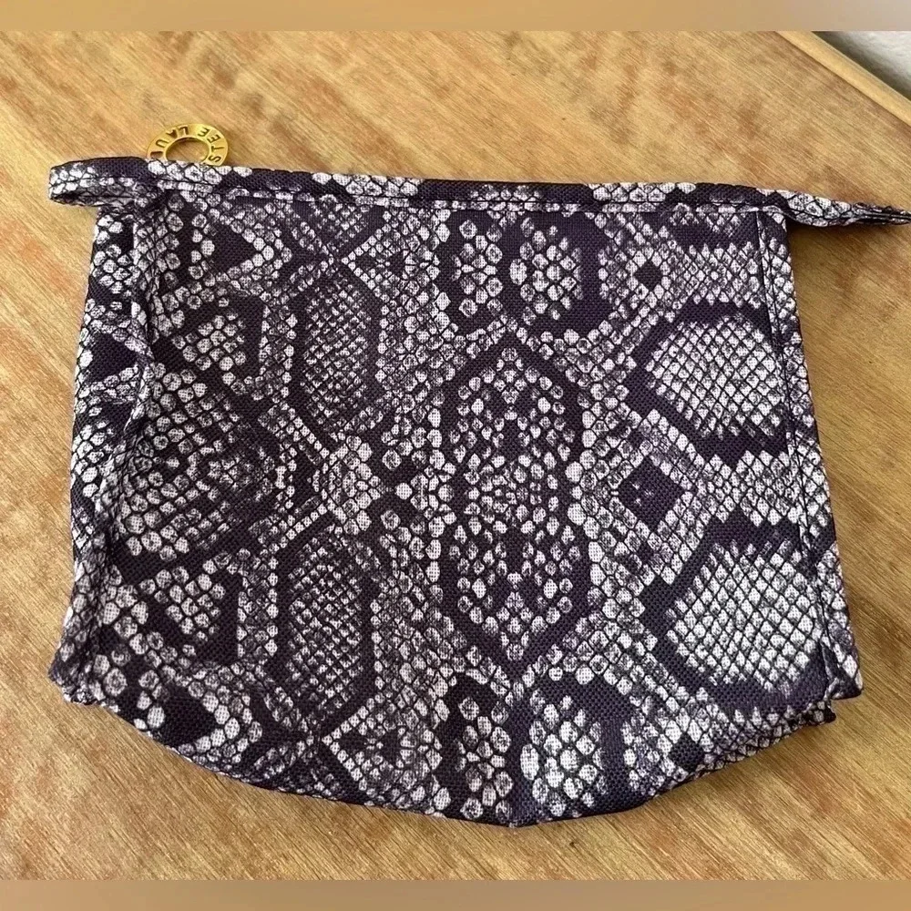 Estee Lauder Cosmetic Makeup Bag Zipper Pouch Travel Purple Snakeskin.